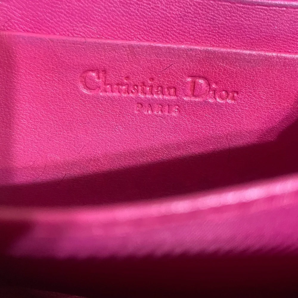 Dior chic compact